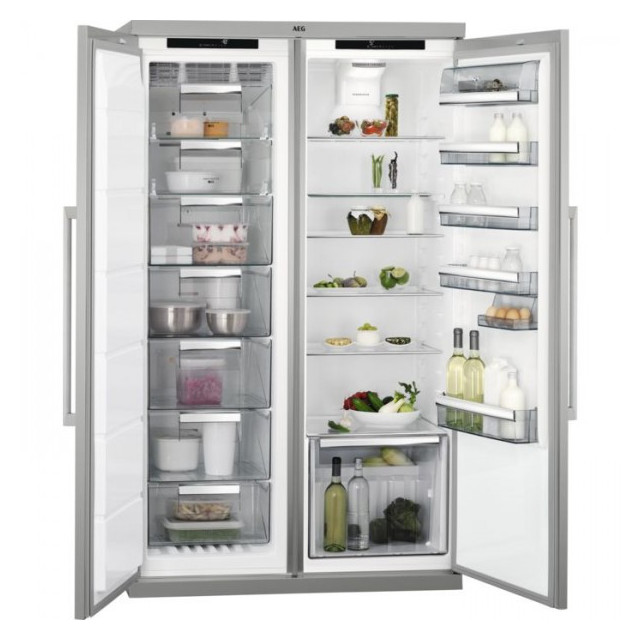AEG AGE72216NM Congelador vertical Independiente 204 L Acero inoxidable